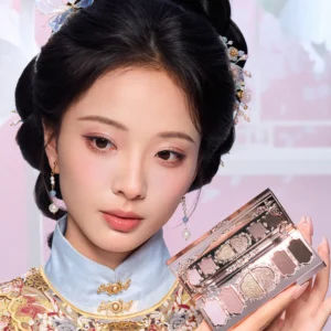 Butterfly Cloud Collar Embossed Six-Color Makeup Palette - 图片 16
