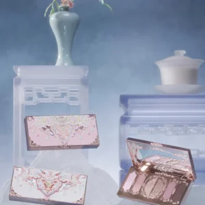 Butterfly Cloud Collar Embossed Six-Color Makeup Palette